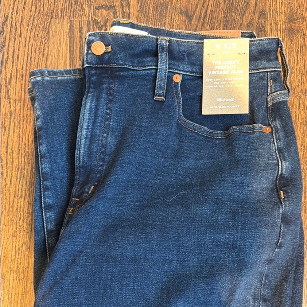 Madewell The Curvy Perfect Vintage Jean in Larkspur Wash
